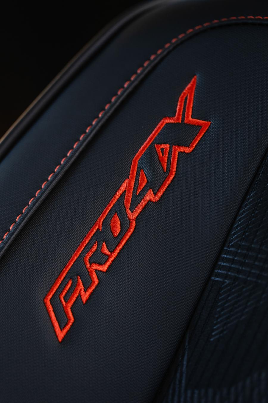 Детали интерьера Nissan Titan XD PRO-4X Crew Cab 2019 года  (фото 24 из 34)